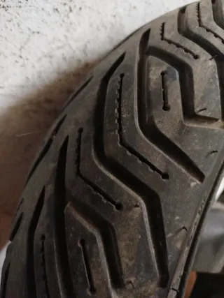 Llanta Yamaha Xmax 125 (2012)