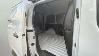 Opel Combo-e Cargo Furgón Eléctrico Doble Cabina 100 kW (136 CV)