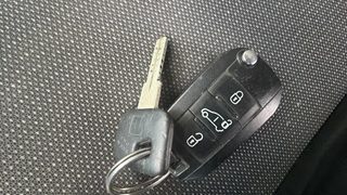 Opel Combo-e Cargo Furgón Eléctrico Doble Cabina 100 kW (136 CV)