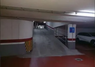 Plaza de garaje hermanos bou 42