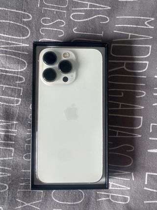iPhone 13 Pro Bianco 128GB, con custodia in regalo.