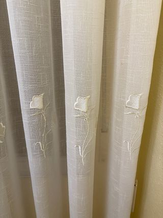 Cortinas de lino con diseño floral