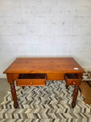 Escritorio torneado pino macizo diseño montaña