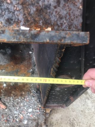 Chimenea de leña metálica negra