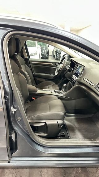 Renault Megane E-Tech renault