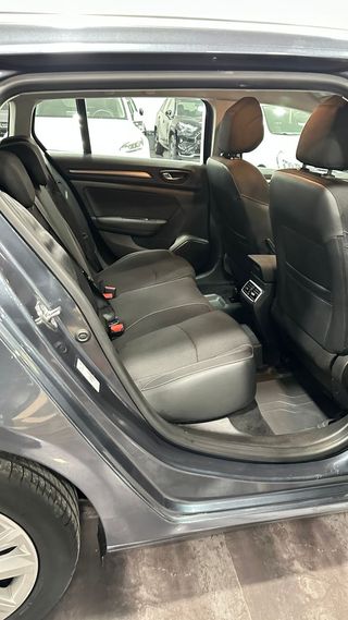 Renault Megane E-Tech renault