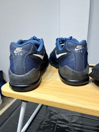 CHOLLO!! 2 Pares Nike 44,5