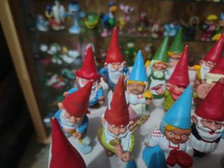 Lote 25 figuras goma pvc años 80 David El Gnomo