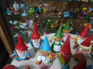 Lote 25 figuras goma pvc años 80 David El Gnomo