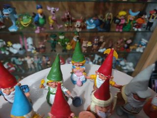 Lote 25 figuras goma pvc años 80 David El Gnomo