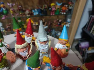 Lote 25 figuras goma pvc años 80 David El Gnomo