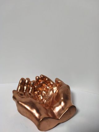 Cuenco Manos Bronce Decorativo
