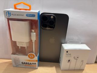 iPhone 13 Pro + Cargador + Auriculares