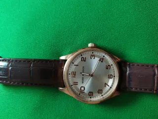 Reloj Mark Maddox Dorado y Marrón