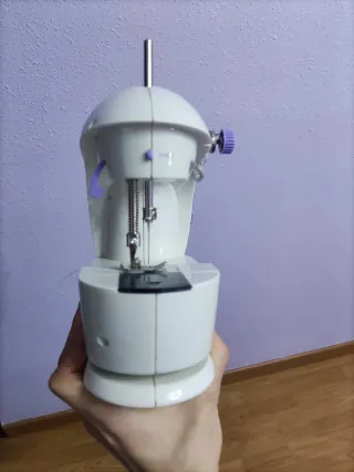 Mini Máquina de Coser Eléctrica