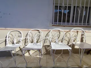 Tavolo in ferro battuto e vetro con 4 sedie