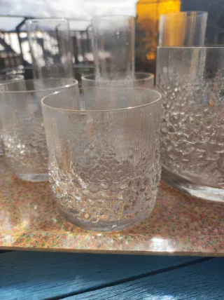 Cubitera y vasos de cristal texturizado