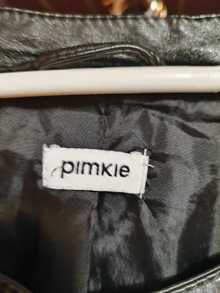 Chaqueta efecto piel negra