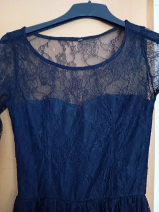 Vestido de encaje negro manga larga