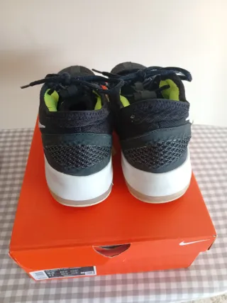 Zapatillas Nike Baloncesto Negras y Verdes