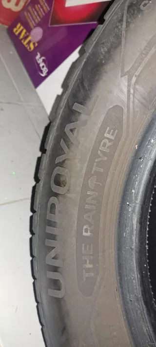 Neumático 215/60 R16