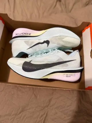 Nike ZoomX Vaporfly Next% 4