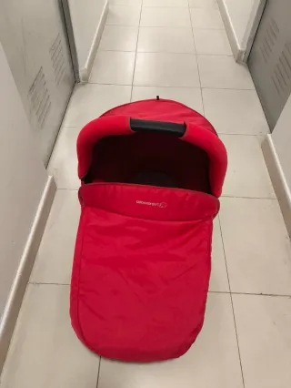 URGE VENTA*Negociable* Carrito Bebé Confort Rojo