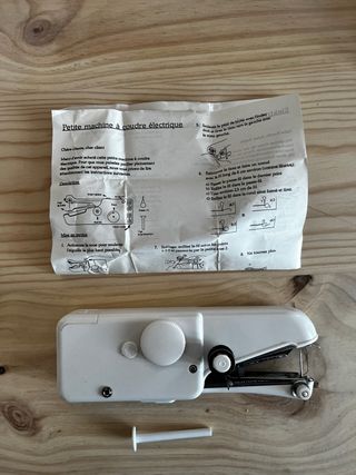 Máquina de coser eléctrica portátil