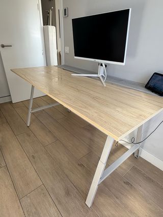 Scrivania in legno e metallo