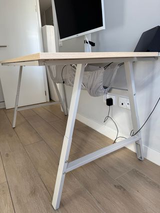 Scrivania in legno e metallo