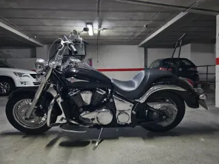 Kawasaki Vulcan VN900 Custom