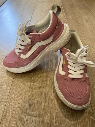 Zapatillas Vans Ultrarange VR3 rosas y blancas