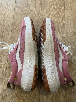 Zapatillas Vans Ultrarange VR3 rosas y blancas