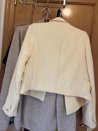 Americana amarilla pastel Talla S