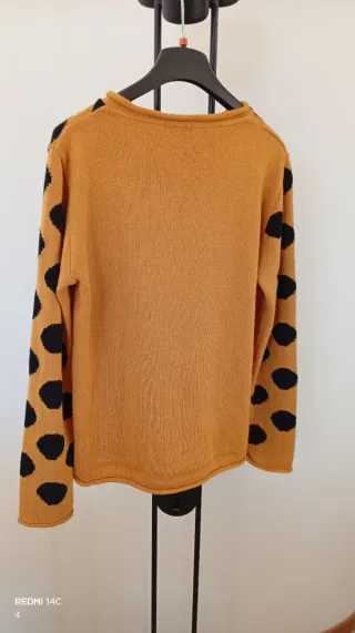 Maglioncino senape e nero pois