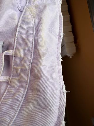 Chaqueta vaquera lila de Zara.