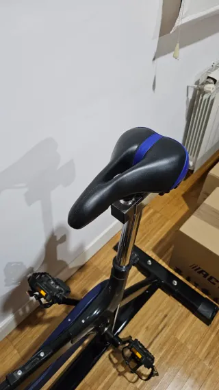 Bicicleta de Spinning Negra y Azul