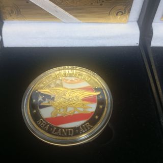 LOTE 2 MONEDAS CONMEMORATIVAS EN ESTUCHES