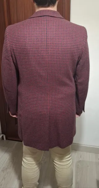 Abrigo Doble Botonadura Rojo y Negro. Talla 52