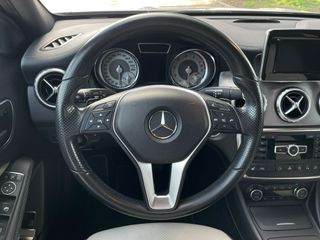 Mercedes-Benz GLA250 2015
