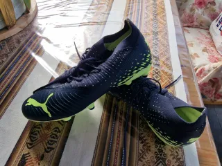 Botas de fútbol talla 44 nuevas 40euros