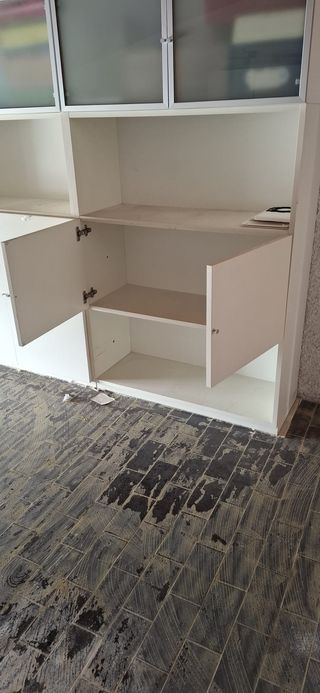 Armadio libreria bianco con vetro satinato