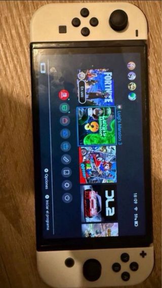 Nintendo Switch OLED Blanca y Negra