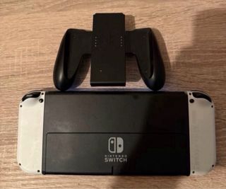 Nintendo Switch OLED Blanca y Negra
