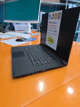 Portátil Toshiba DynaBook i7 16GB RAM 256GB SSD