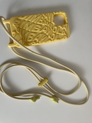 Funda iPhone 12 Bimba y Lola Original Amarilla