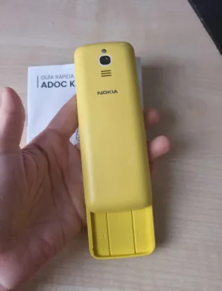 Nokia 8110 Amarillo WiFi Bluetooth Juegos