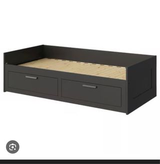 Armario negro con cama nido