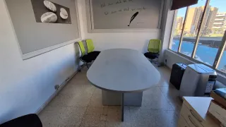 Mesa de oficina grande