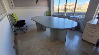 Mesa de oficina grande